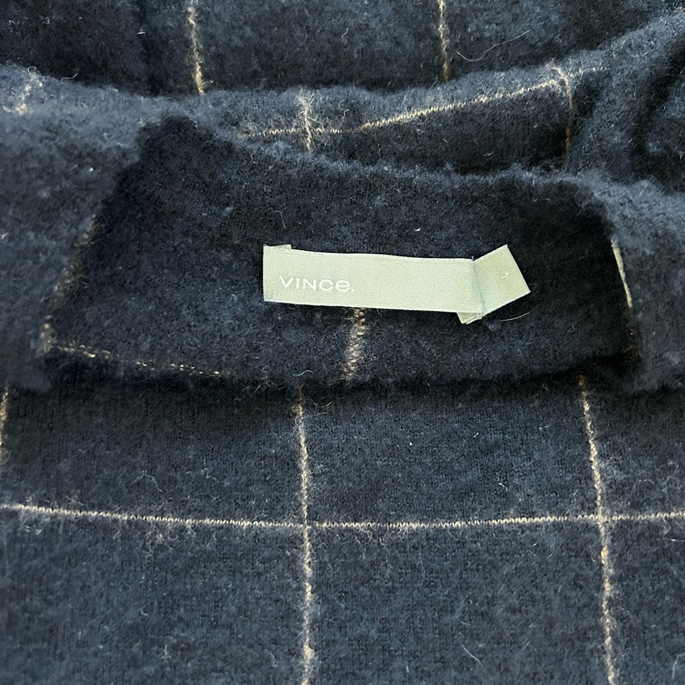 Vince 100% Cashmere Sweater - Picture 7 of 7